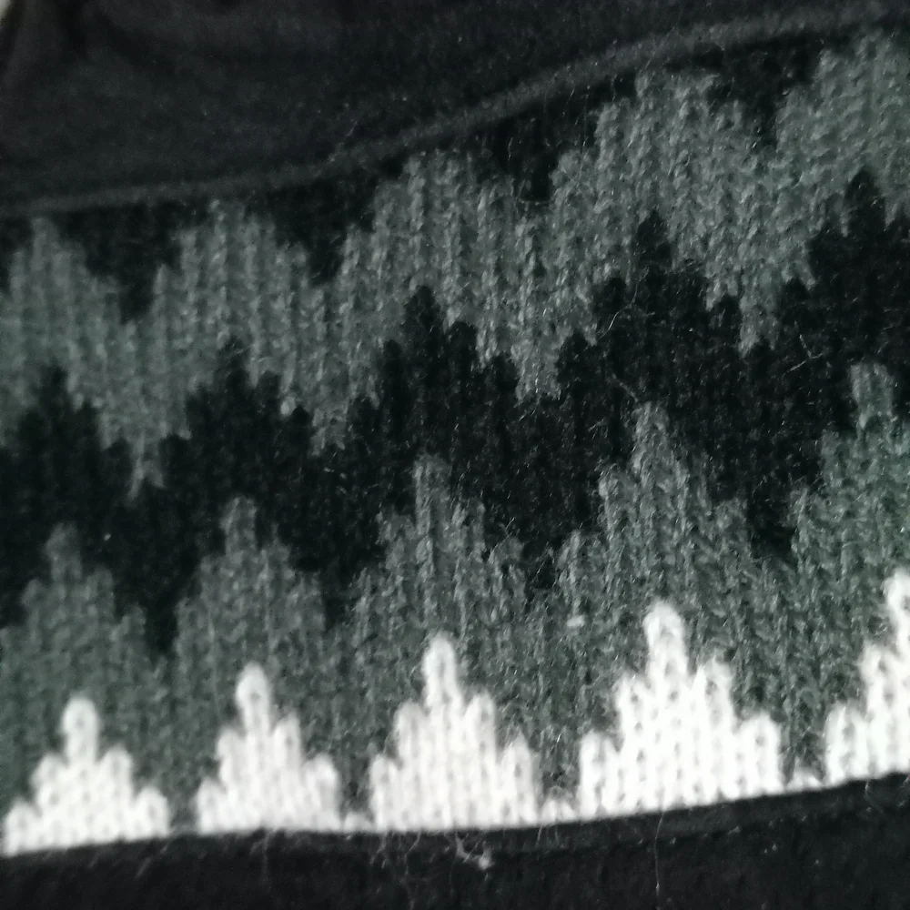 Black and Gray Winter Gloves Small Medium